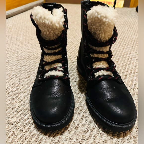 Like new sorrel boots size 8 - Picture 5 of 8